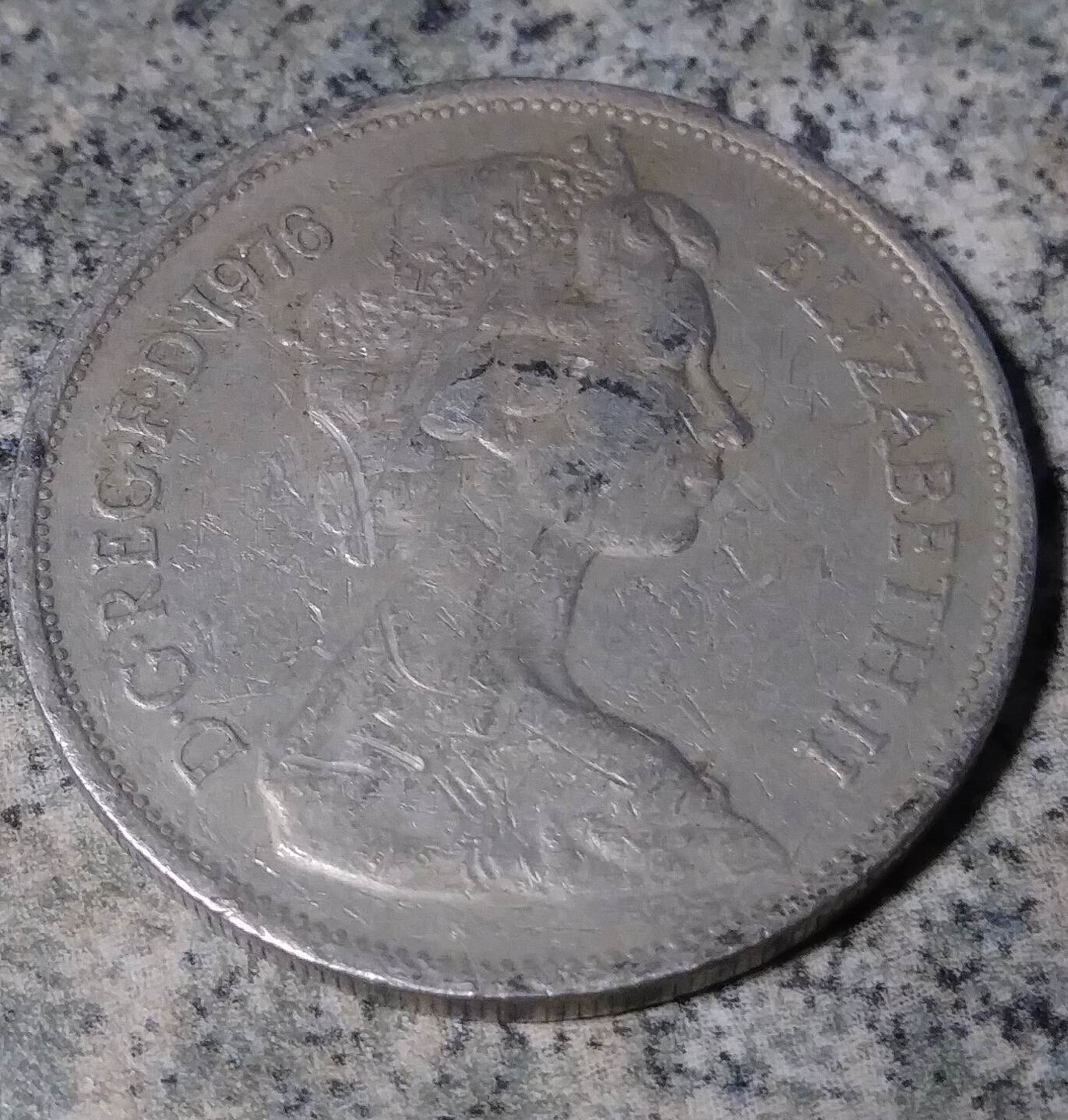 United Kingdom, 1976,   10 New Pence