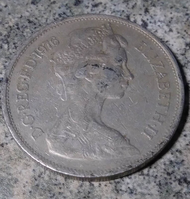 United Kingdom, 1976,   10 New Pence
