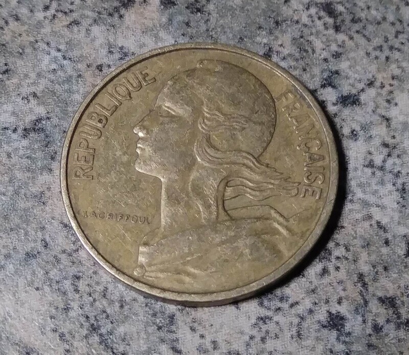 France, 1967,    10 Centimes