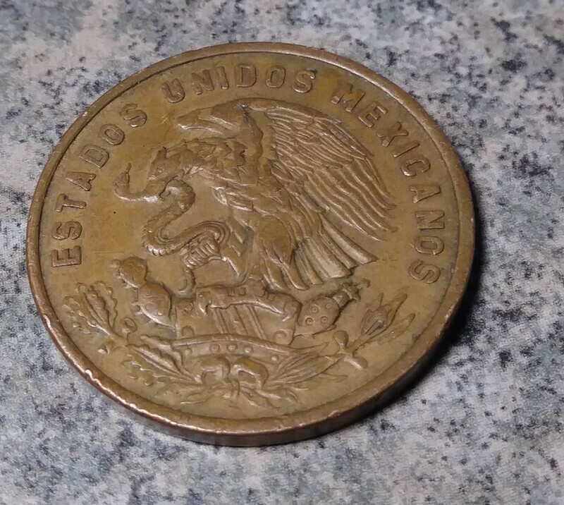 Mexico,  1967,  20 Centavos