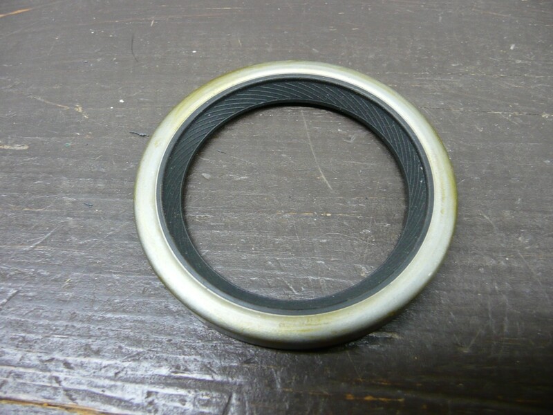 Muncie, SM465, Input Seal