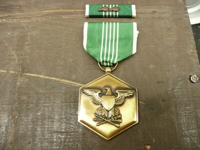 Army Commendation Medal w/2 Oak Leaf Clusters, Ribbon, & pin
