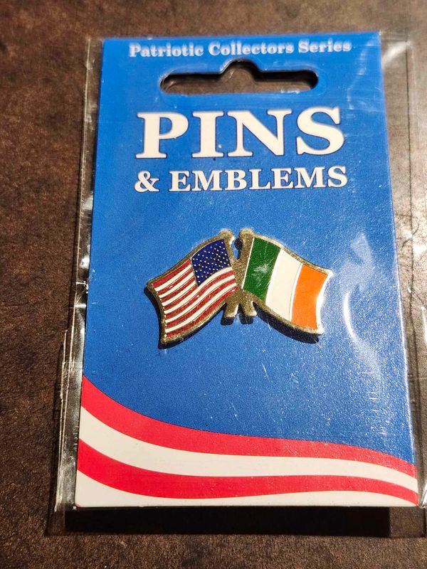 USA & Ireland Crossed Flags Lapel Pin