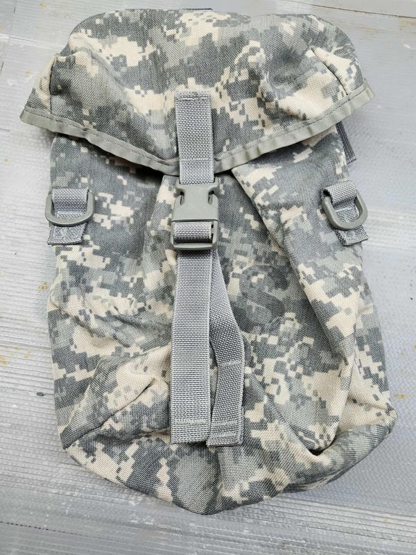 ​US MOLLE-II Sustainment Pouch