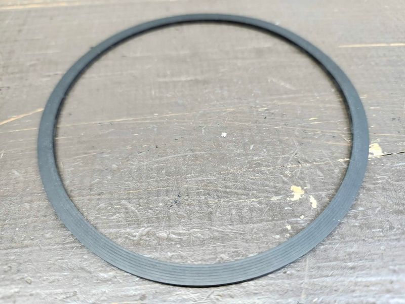 Th350, 700R4, 4L60E  Low-Reverse Piston Seal, Center