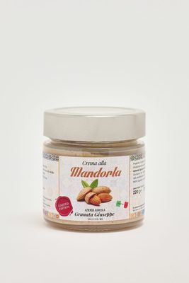 Crema di Mandorle di Valledolmo