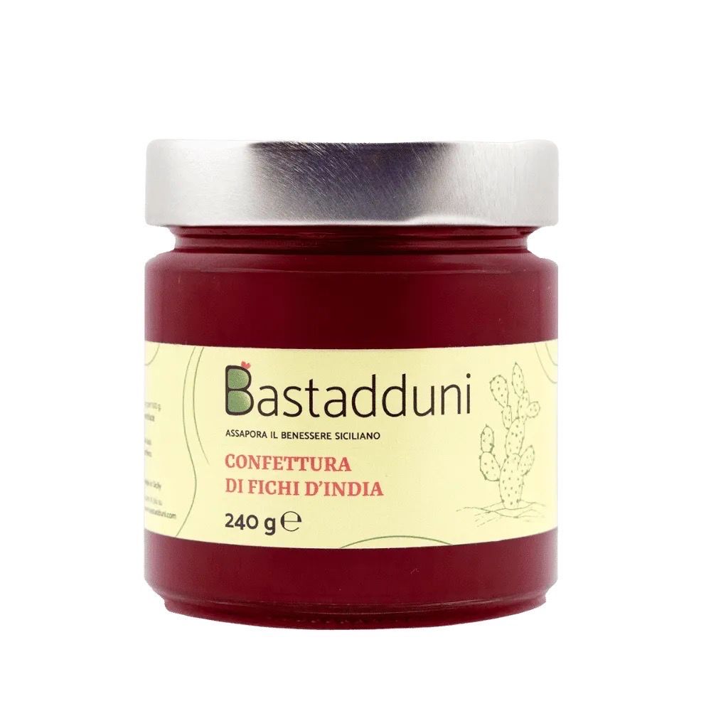 Succo naturale di fico d’India, ricco di vitamine e proprietà benefiche.