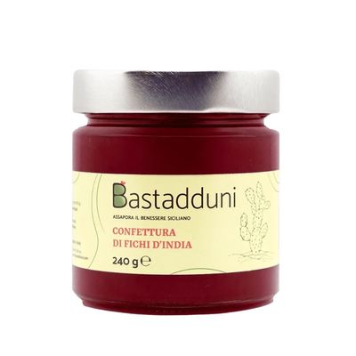 Succo naturale di fico d’India, ricco di vitamine e proprietà benefiche.