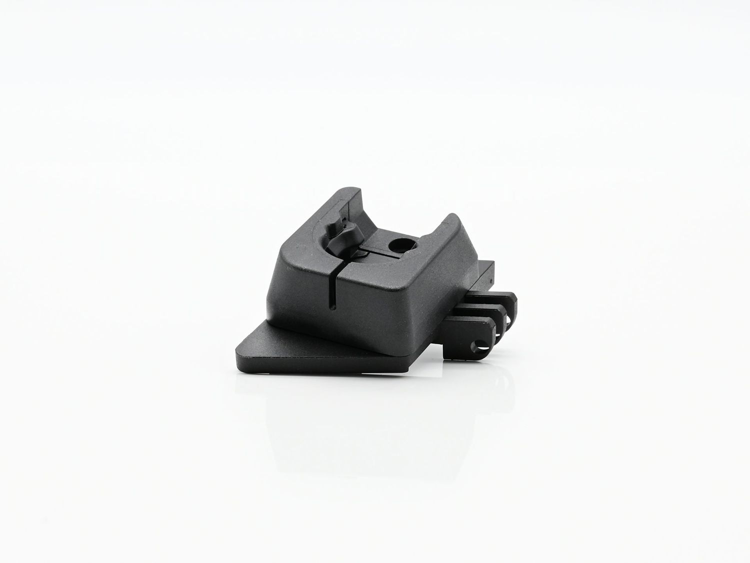 Adapterplatte PARAT PARASNAP® Base (links) für HMK Slot