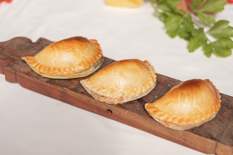Empanadas de CAMARON y CORVINA x6 Unidades - 650grs