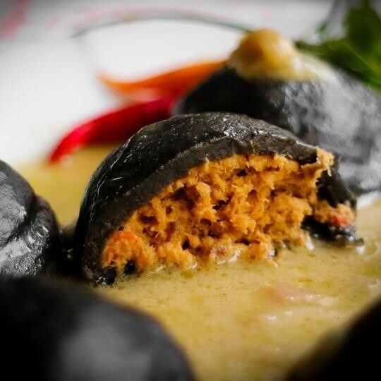Budakiss de SALMÓN y MERLUZA - Masa con Papa y Tinta de Calamar x750grs