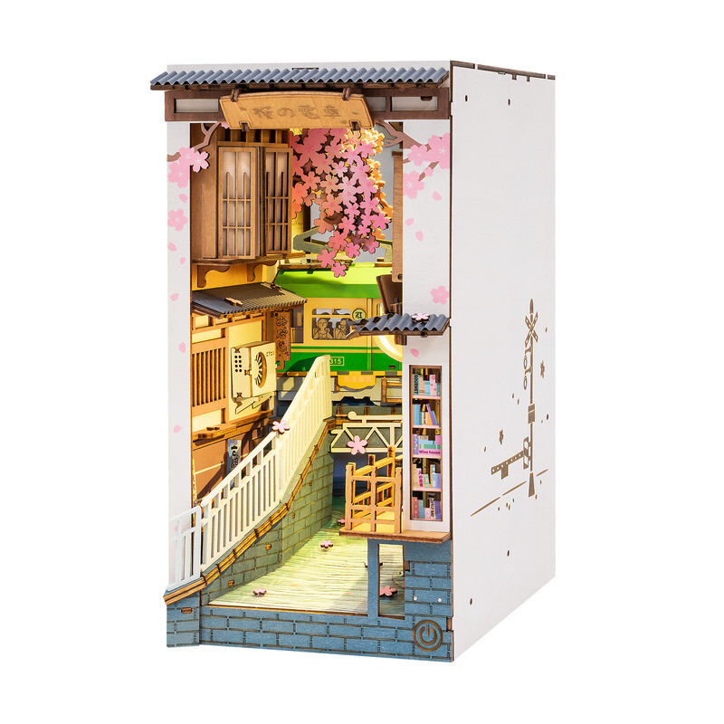 DIY BookNook - Sakura Tram
