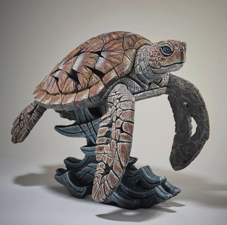 EN 6005342 Edges Sea Turtle
