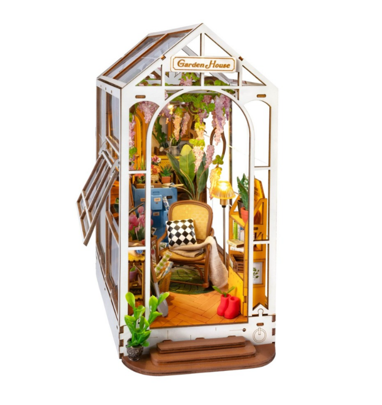 DIY BookNook - Garden House