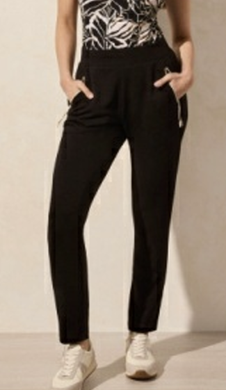 Pocketed Ankle Pant