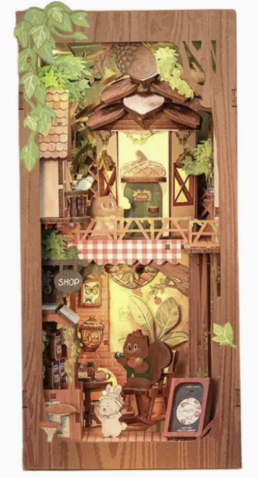 DIY BookNook - Squirrel Collector