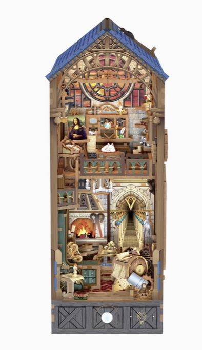 DIY BookNook - Leonardo DaVinci