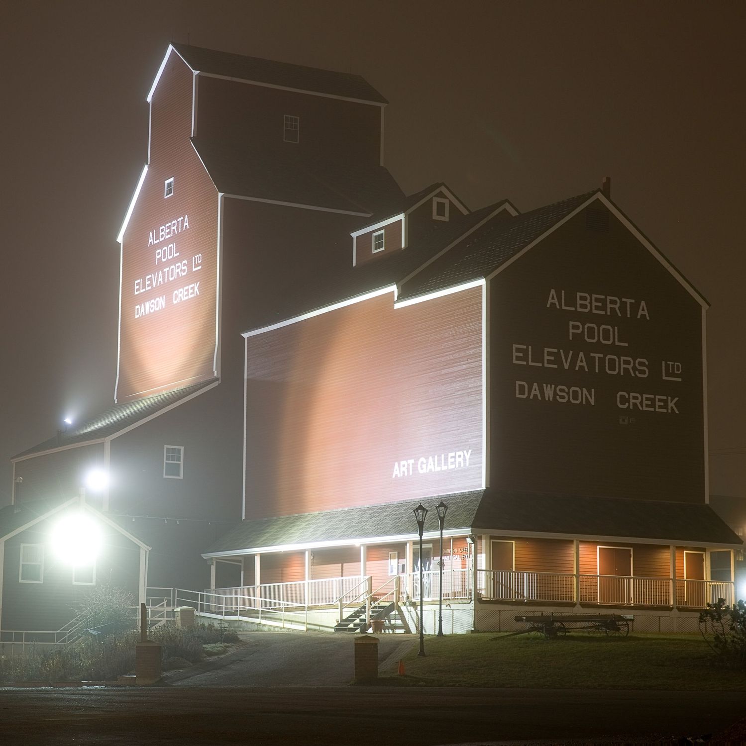 LHH DC Elevator At Night