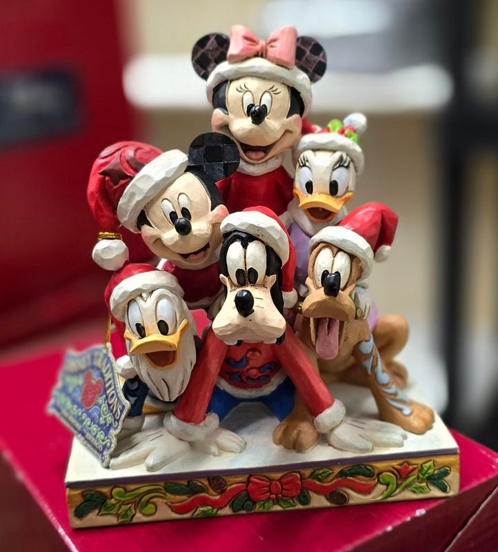 EN 6007063 Piled High