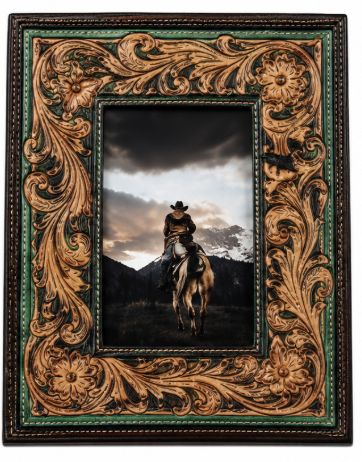 Myra  Mesa Plateau Frame
