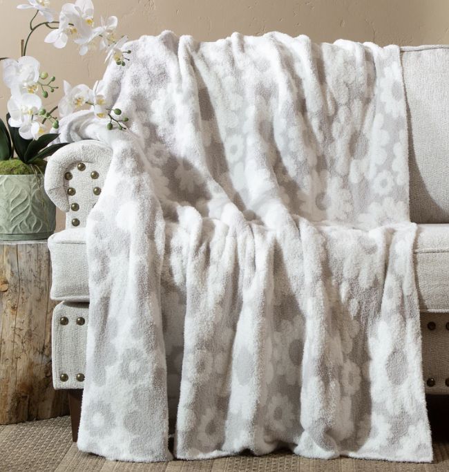 Daisy Grey Stretchy Throw