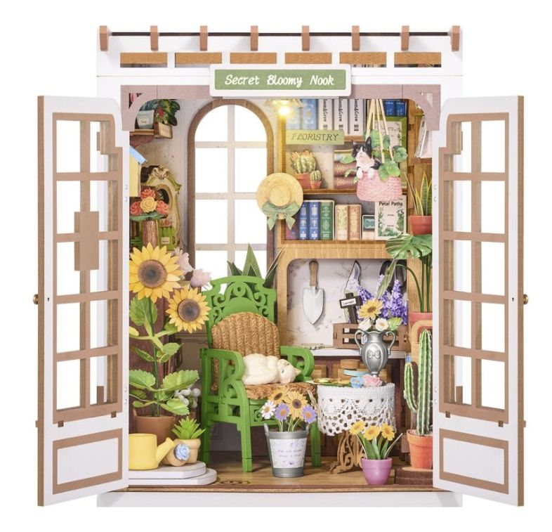DIY BookNook - Secret Bloomy Nook