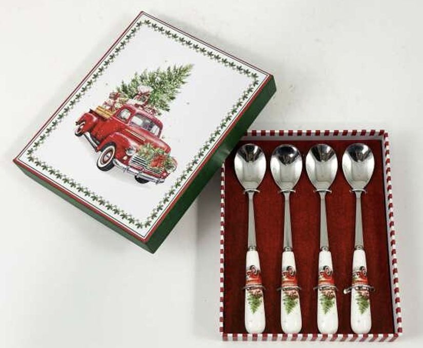 Boxed Spoon Set Christmas Truck