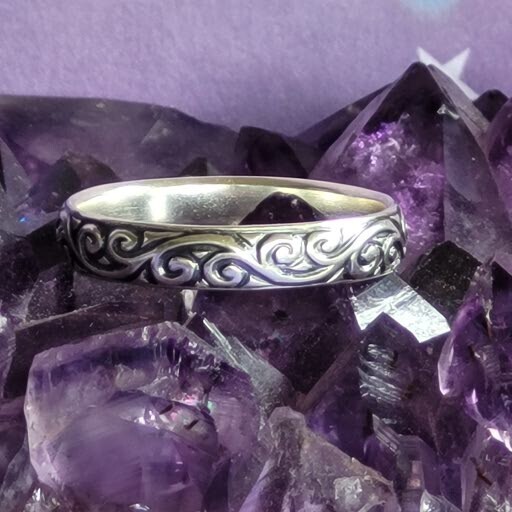 &#39;Vintage Vibe&#39; Sterling Silver Stacker Ring