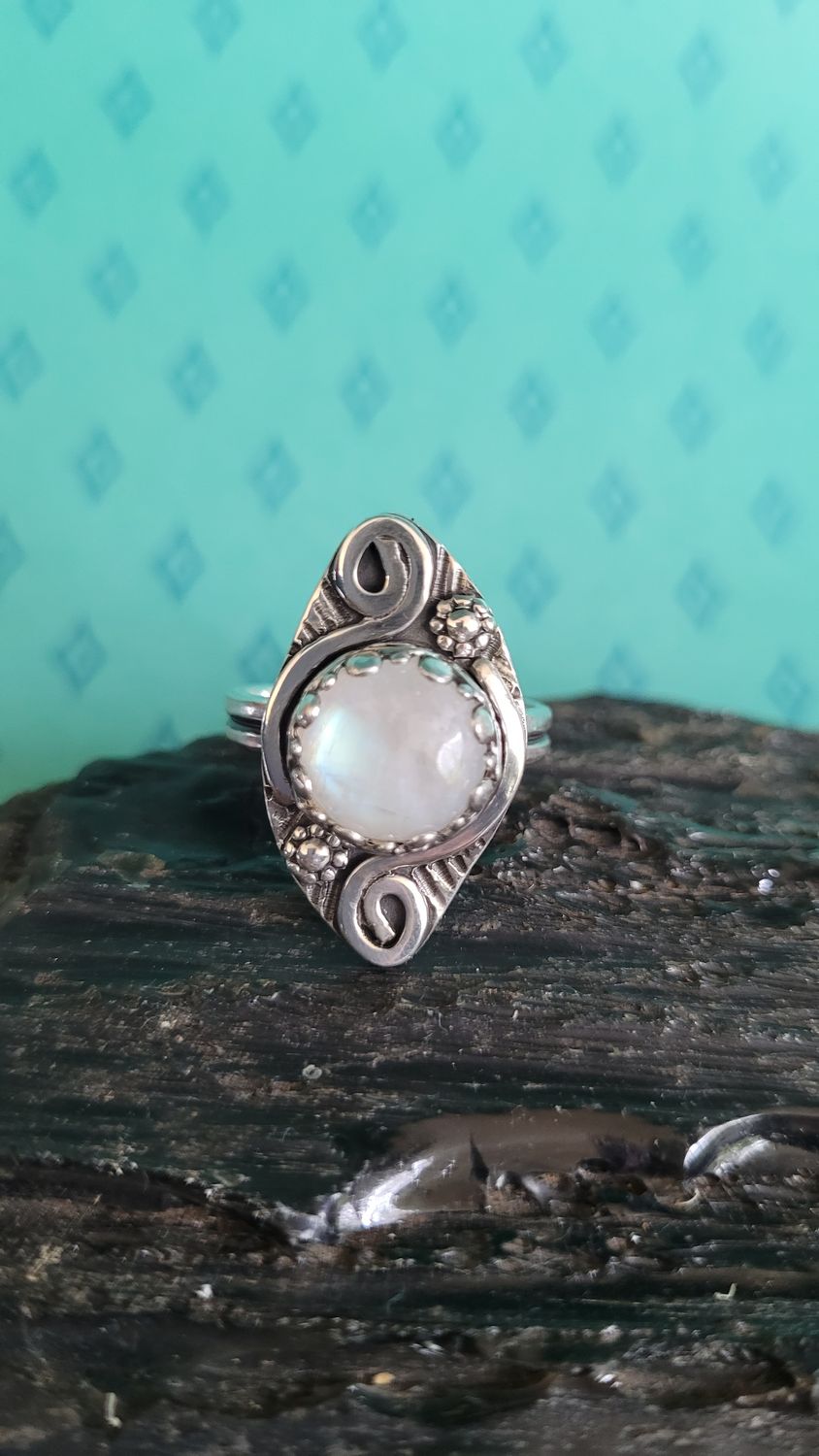 &#39;Ethereal Glow&#39; Sterling Silver and Moonstone Ring