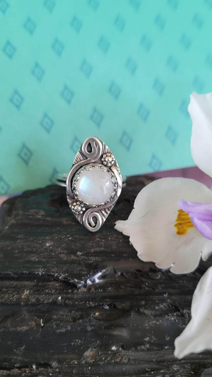 &#39;Ethereal Glow&#39; Sterling Silver and Moonstone Ring