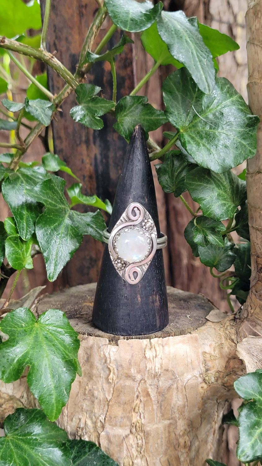 &#39;Ethereal Glow&#39; Sterling Silver and Moonstone Ring