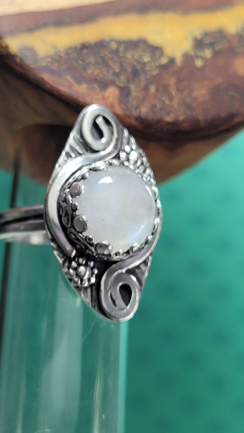 &#39;Ethereal Glow&#39; Sterling Silver and Moonstone Ring