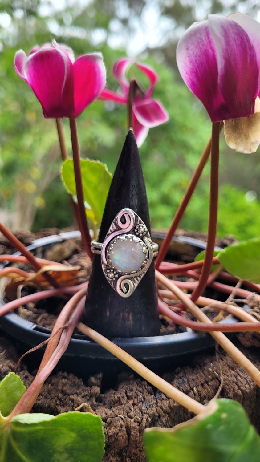 &#39;Ethereal Glow&#39; Sterling Silver and Moonstone Ring