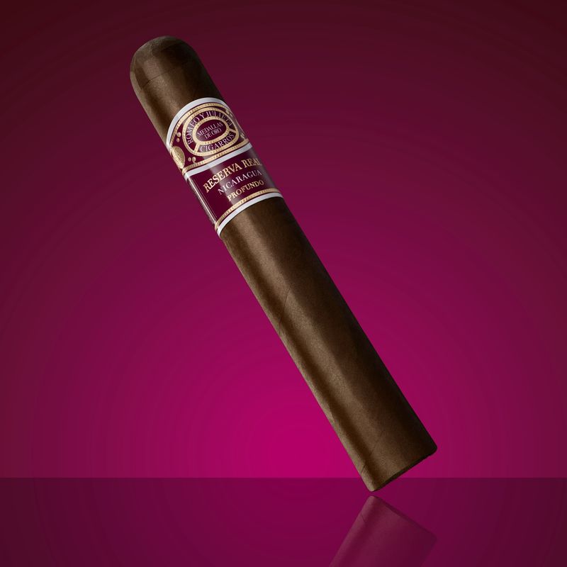 Romeo y Julieta Reserva Real Nicaragua Profundo (Toro)