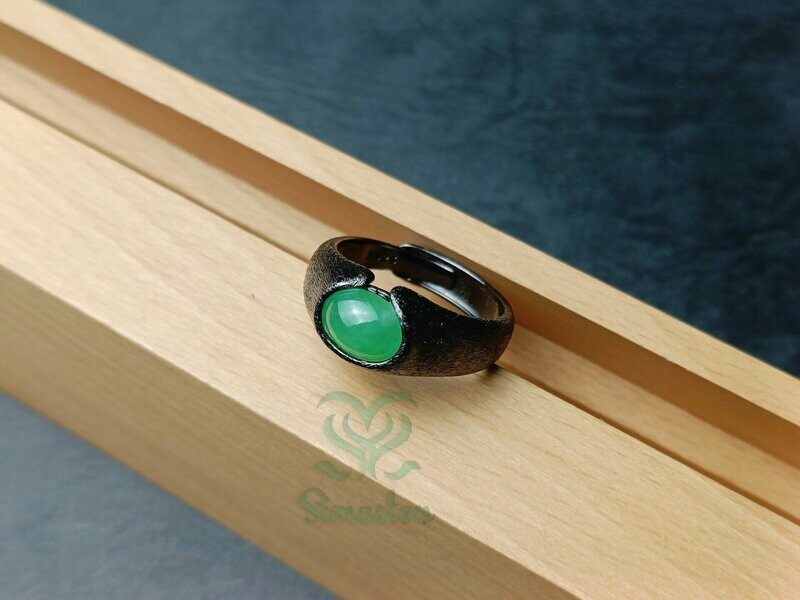 Natural Jadeite (Type A) Green Oval Ring