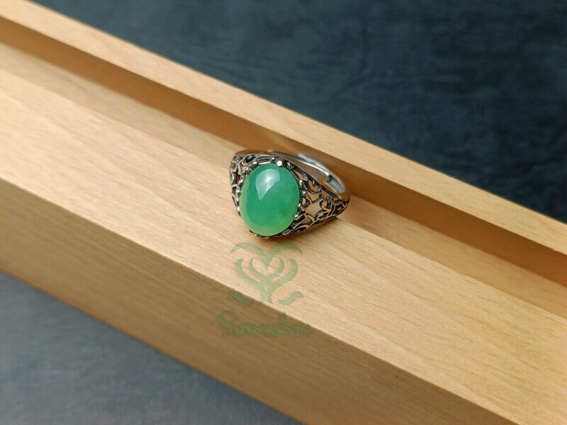Natural Jadeite (Type A) Green Oval Ring