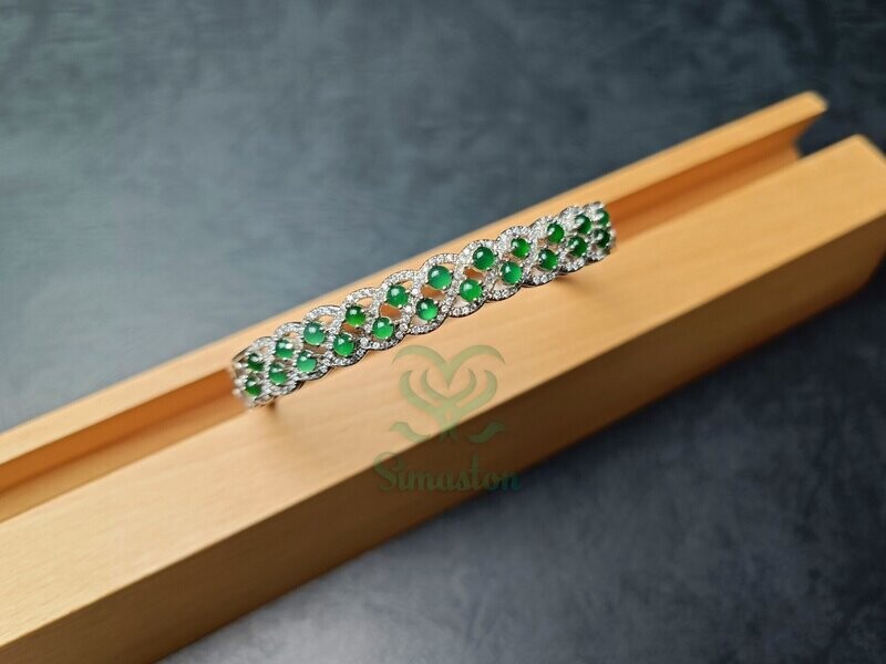 ​Natural Jadeite (Type A) Green Bracelet