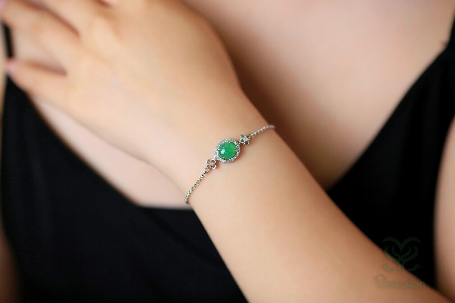 Natural Jadeite (Type A) Green Bracelet