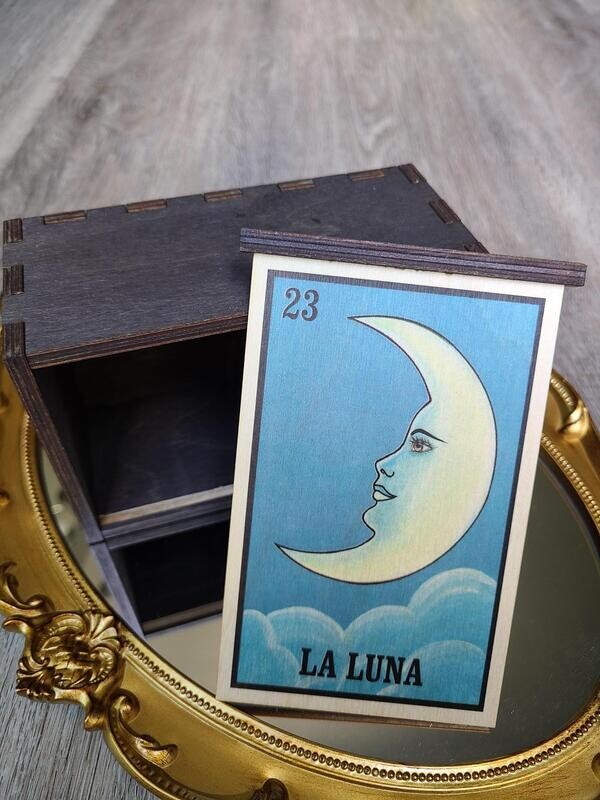 La Luna/Moon Full Color Tarot Card/Stash Box 4"x6"
