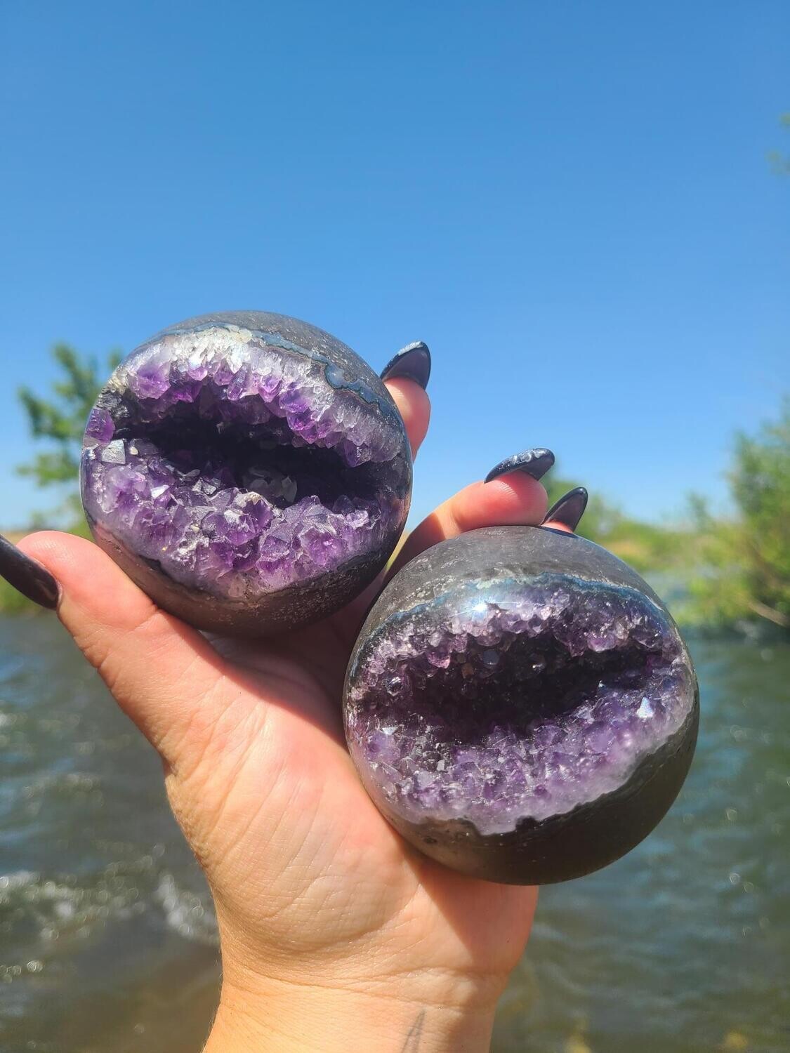 Druzy Amethyst Smile Geode