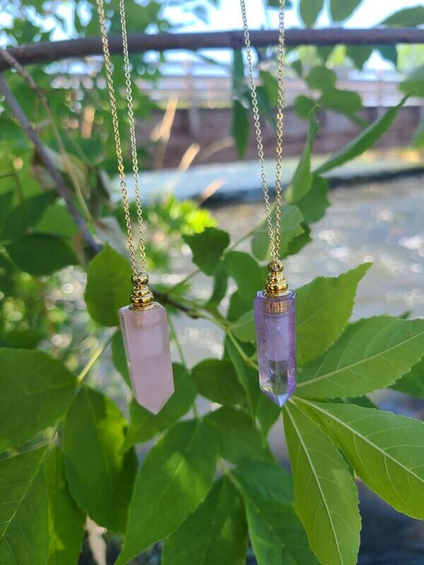 Stick Point Pendant Bottle Necklace