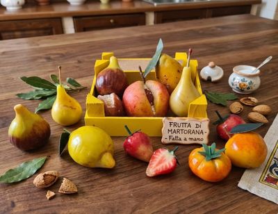 Frutta martorana realizzata a mano