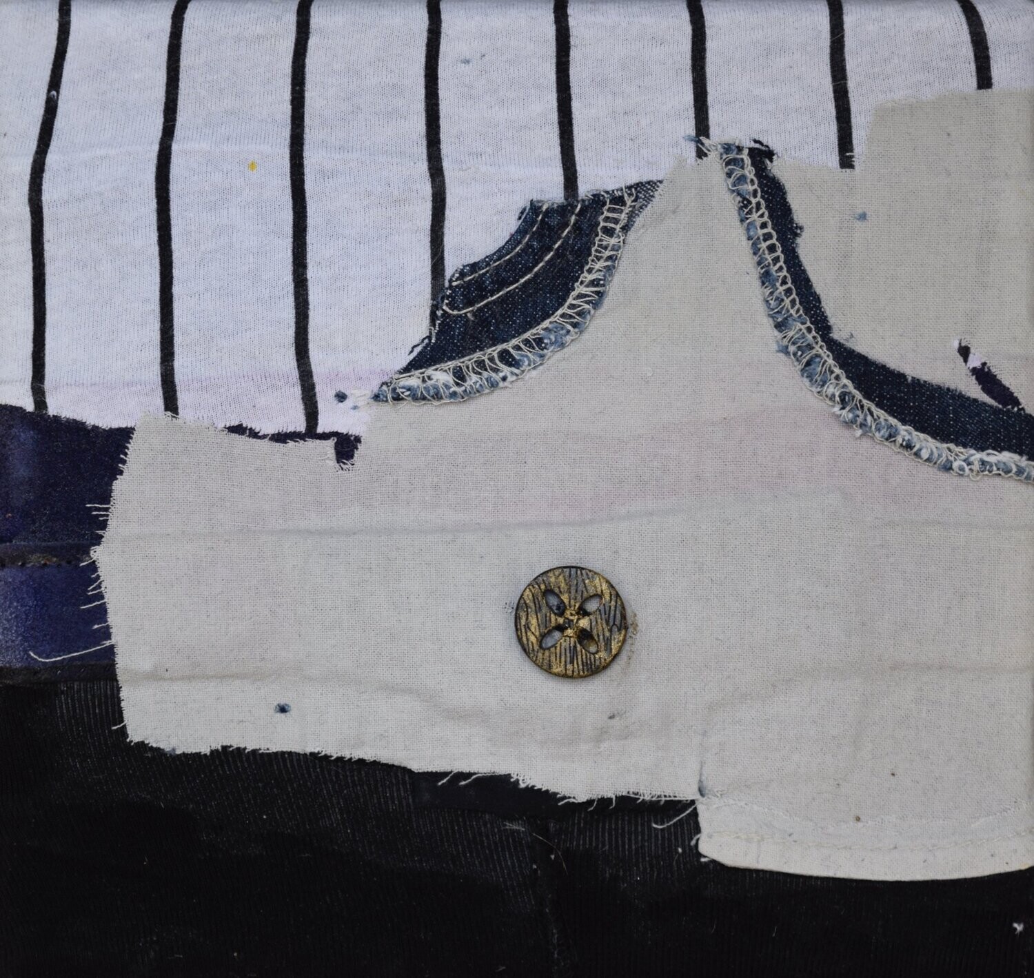 Collage Clothes  on Two fabrics  Canvas // Size : ca. 20 x 20 x 2 cm,