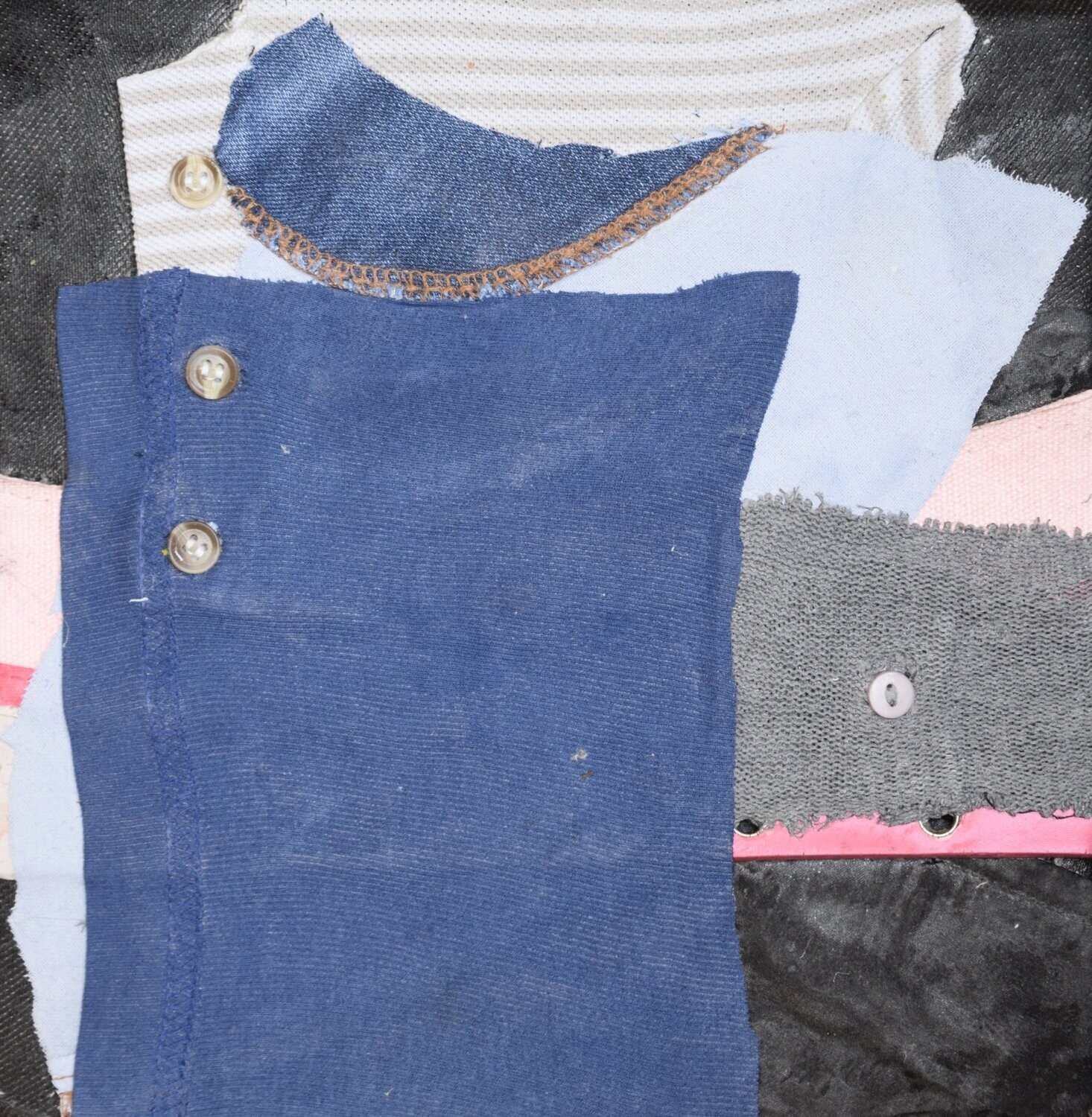 Collage Clothes  on Two fabrics  Canvas // Size : ca. 20 x 20 x 2 cm,