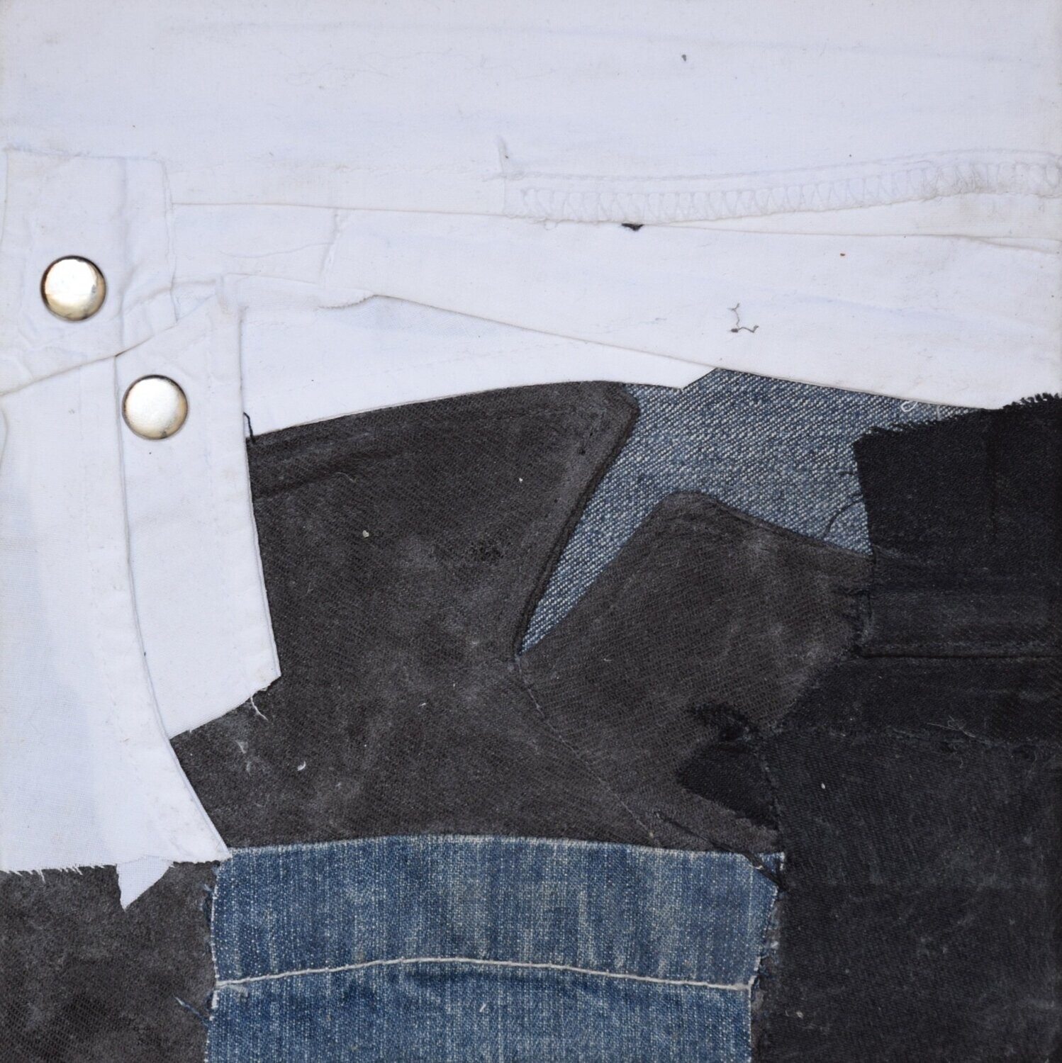 Collage  Clothes & Acrylic  With powder color pigment on Canvas on a wooden frame // Size: ca. 20 x 20 x 4 cm,