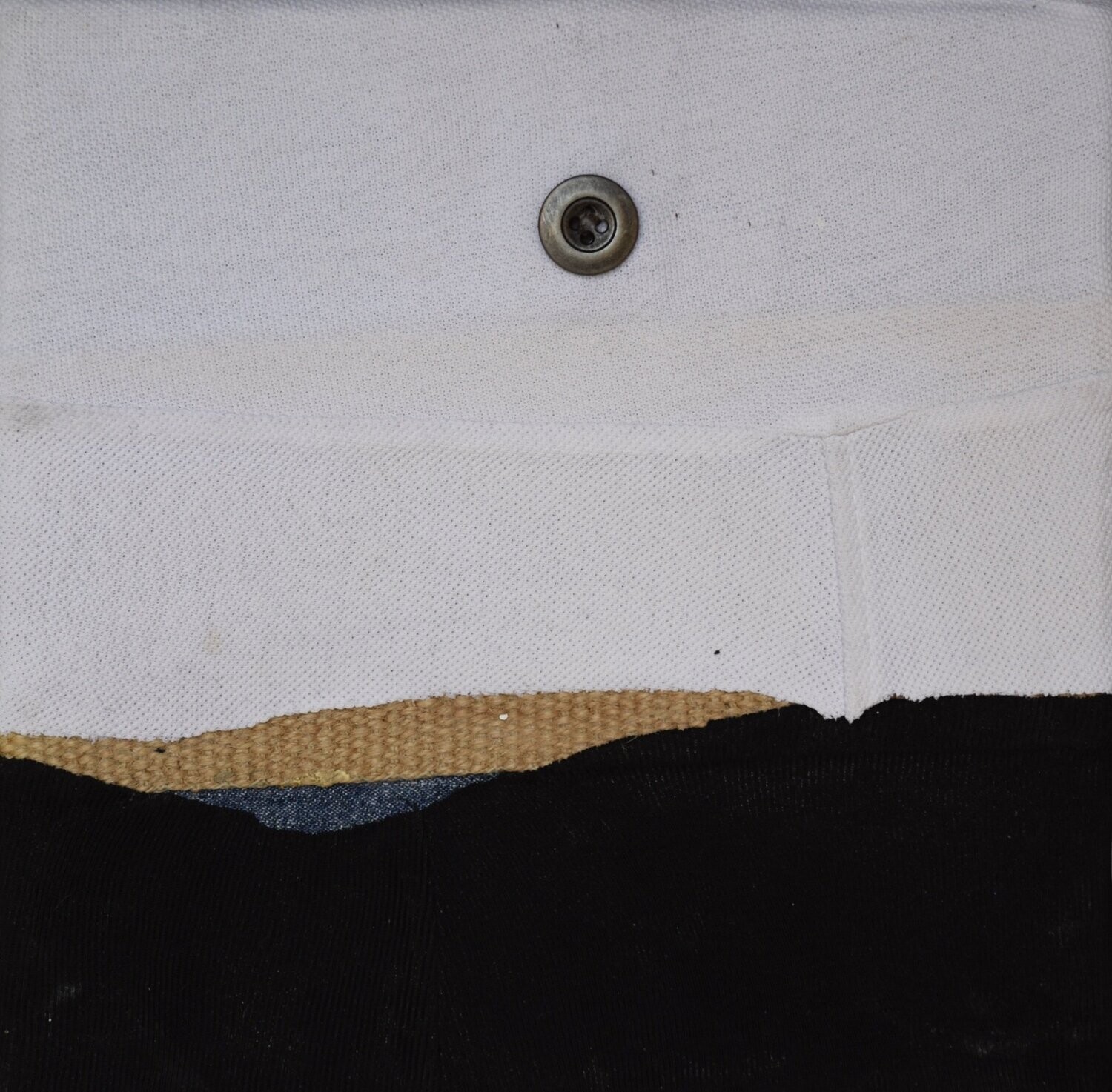 Collage  Clothes & Acrylic  With powder color pigment on Canvas on a wooden frame // Size: ca. 20 x 20 x 4 cm,