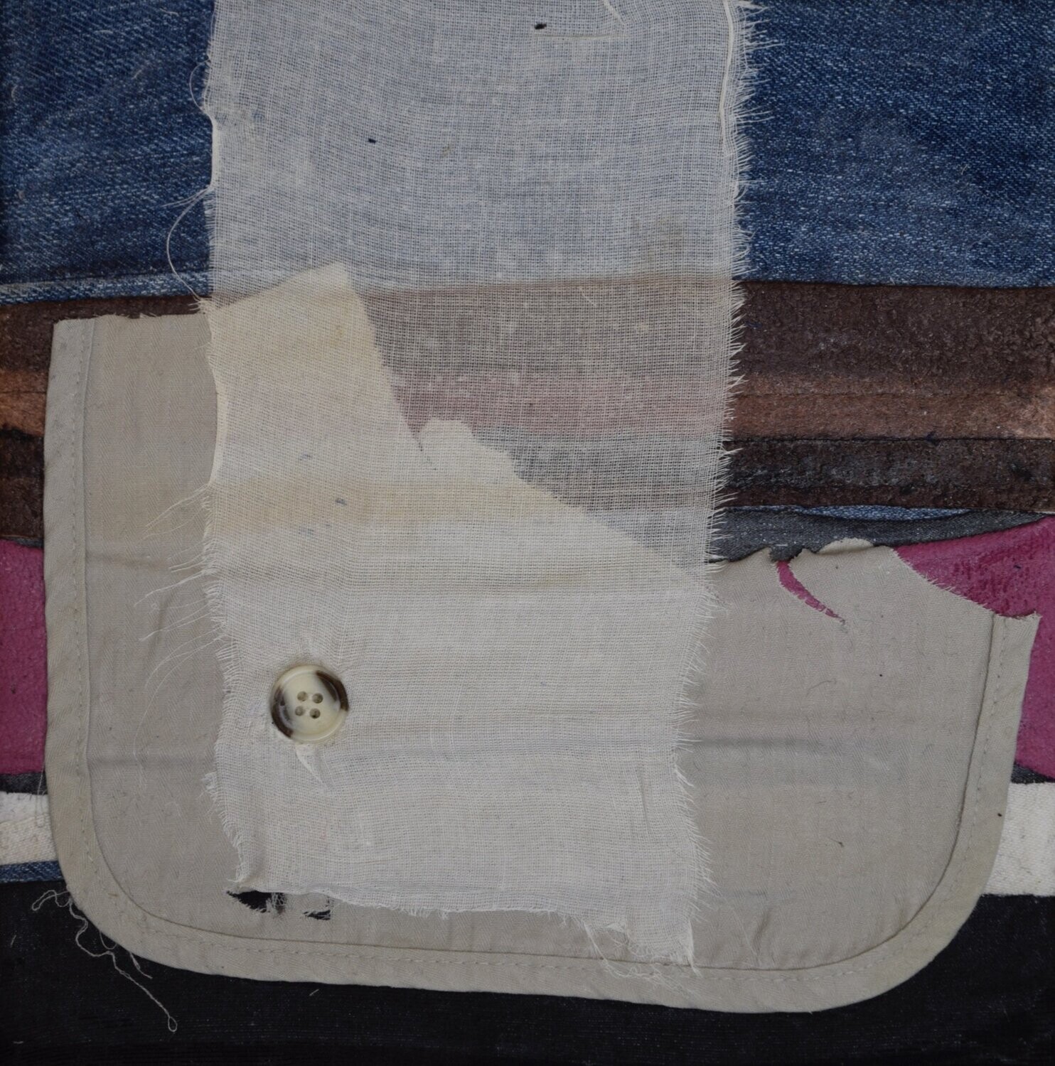 Collage Clothes  on Two fabrics  Canvas // Size : ca. 20 x 20 x 2 cm,