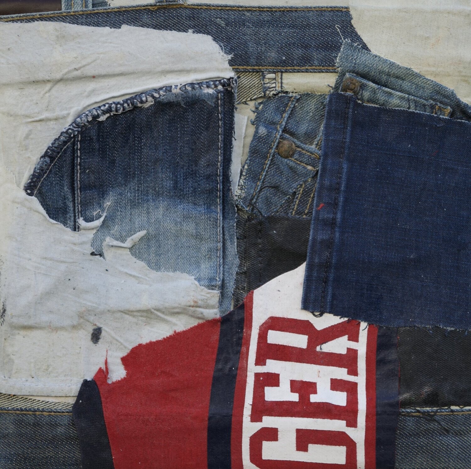 Collage Clothes  on Two fabrics  Canvas // Size : ca. 20 x 20 x 2 cm,