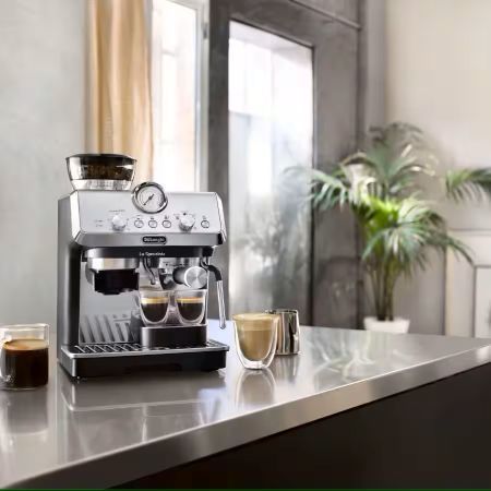 Delonghi La Specialista Arte Compact Manual Bean to Cup espresso coffee machine