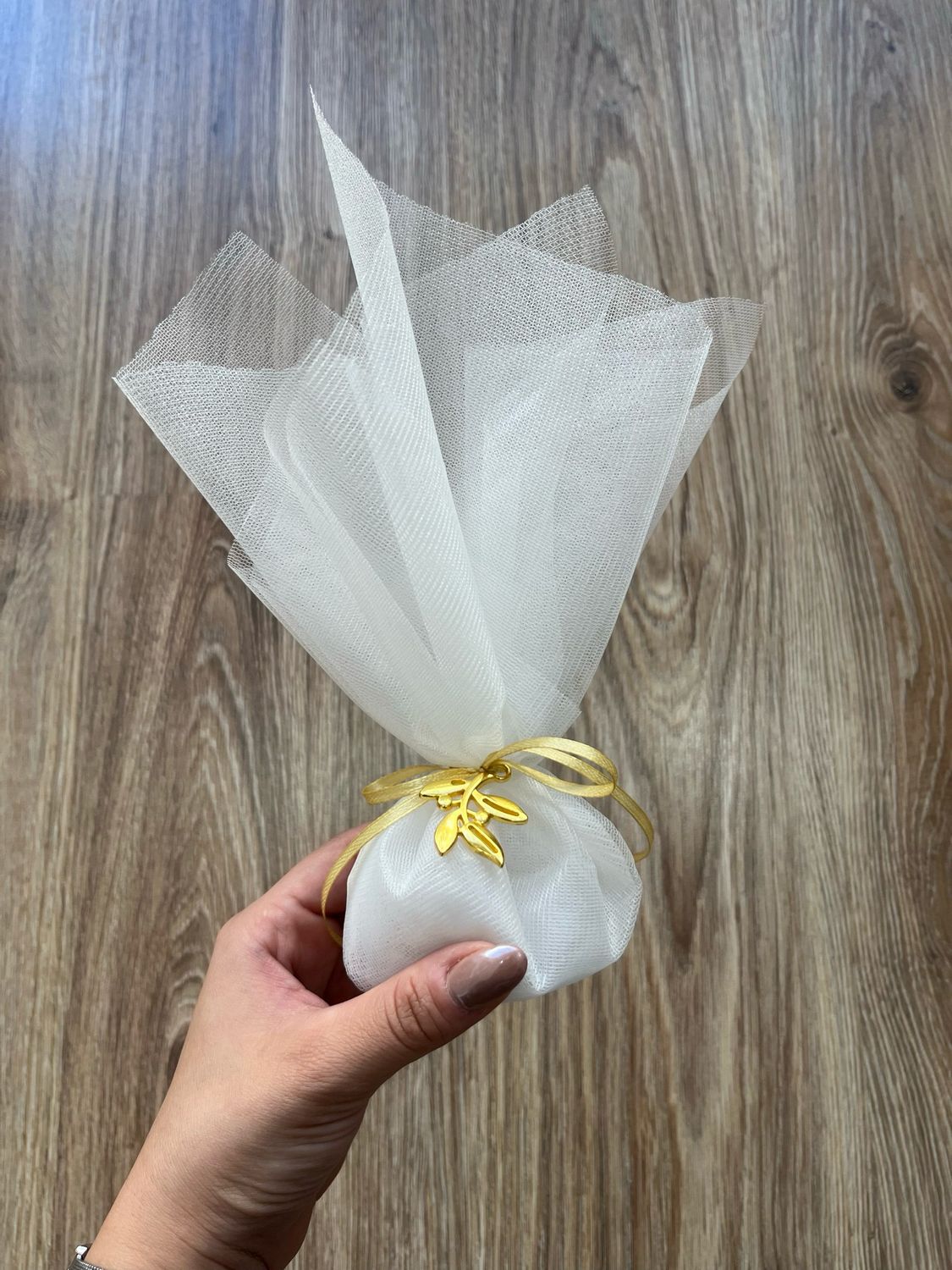 Μπομπονιέρα κλαδί ελιάς